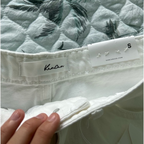 KanCan The Bailey 2.0 White Highrise Shorts- Size Small - Picture 3 of 6